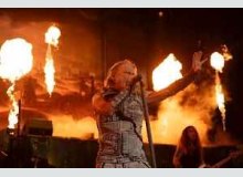 Фото Iron Maiden просят фанатов не использовать телефоны Фото Iron Maiden просят фанатов не использовать телефоны