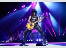 Фото Slash хвалит молодых гитаристов