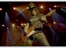Фото Slash готовит новые релизы