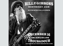 Фото MATT SORUM, GILBY CLARKE, JOE BONAMASSA и другие поздравили вокалиста ZZ TOP
