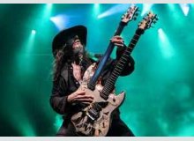 Фото Bumblefoot: «Музыка может то, чего не может политика»