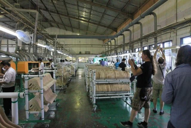 Посещение фабрики CORT в Инденезии Cort_factory_2