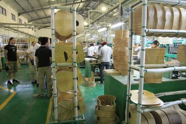 Посещение фабрики CORT в Инденезии Cort_factory_3